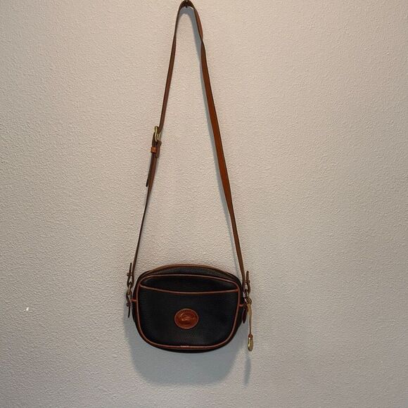 Dooney & Bourke Handbags - Dooney & Bourke Vintage Crossbody Navy Bag